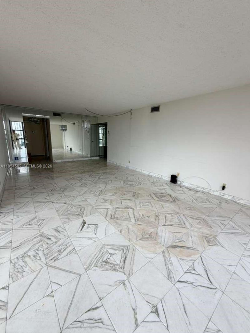 20379 W Country Club Dr , Unit 1433, Aventura, FL 33180 Photo