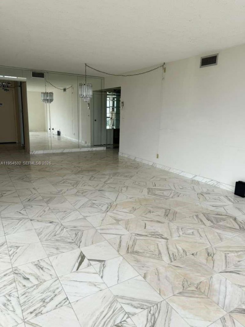 20379 W Country Club Dr , Unit 1433, Aventura, FL 33180 Photo