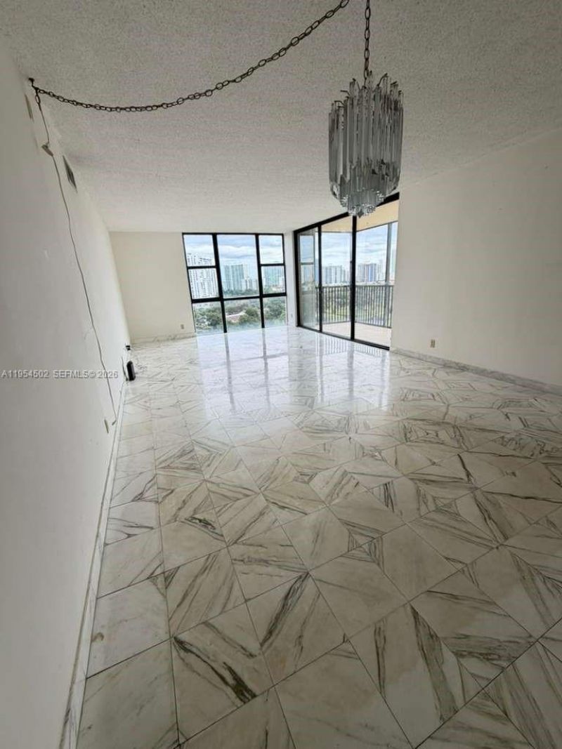 20379 W Country Club Dr , Unit 1433, Aventura, FL 33180 Photo