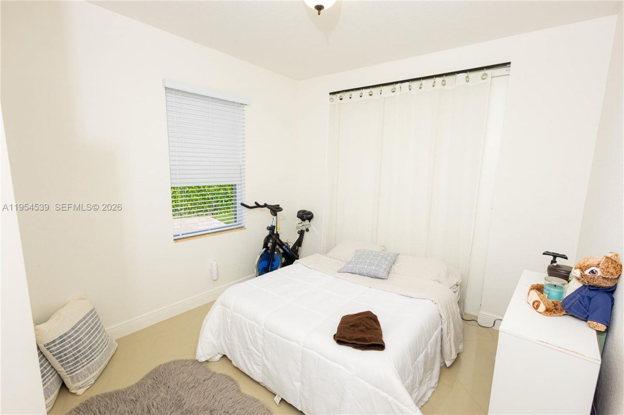 2133 NW 14th Pl, Homestead, FL 33030 Photo