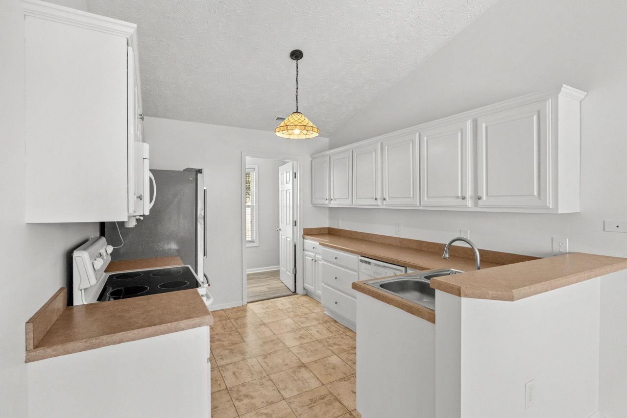 227 Sweetbay Magnolia St. Photo 10