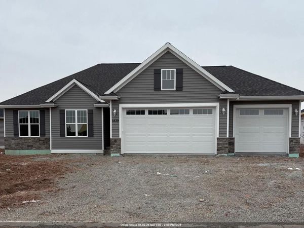 1439 DIVINITY DRIVE, De Pere, WI 54115
