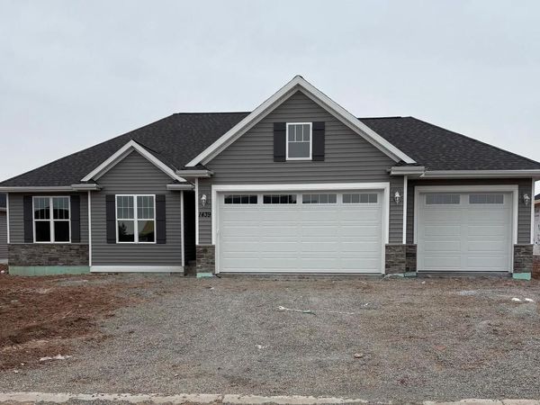 1439 DIVINITY DRIVE, De Pere, WI 54115