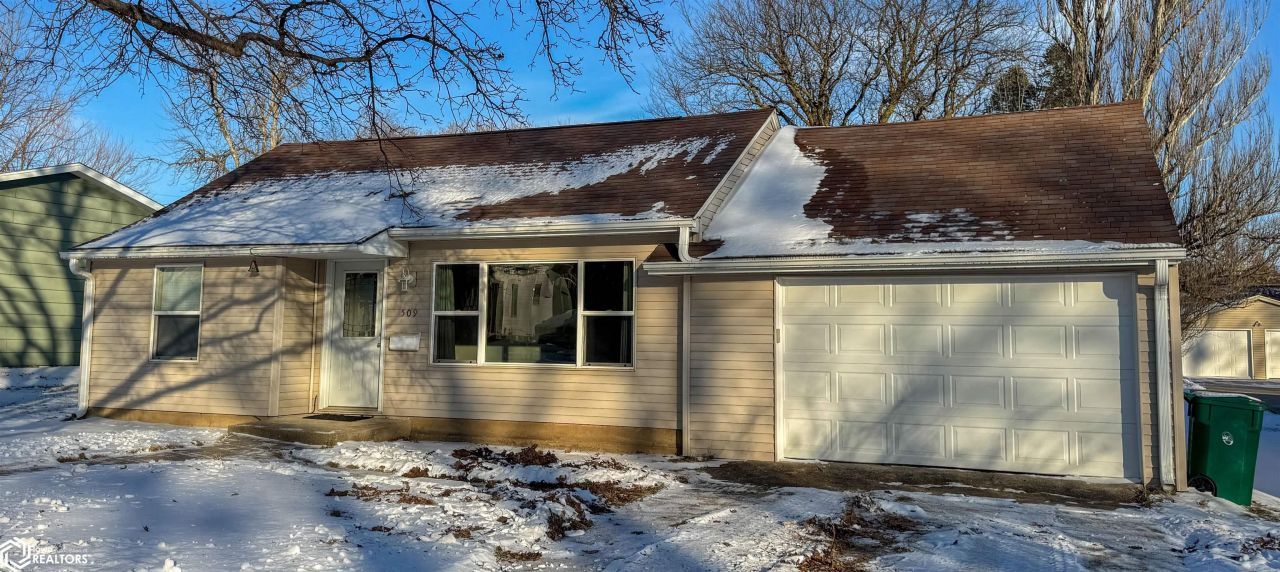 509 3rd Street Ne, Hampton, IA 50441 Main Photo