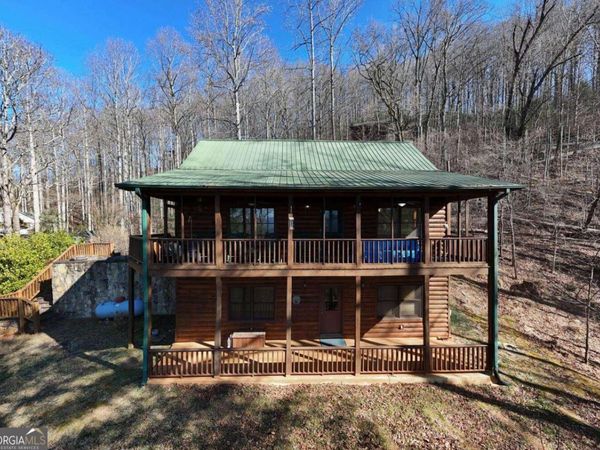 310 Barefoot Hills Road, Hiawassee, GA 30546