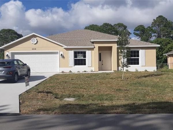 2019 SW Bellevue Avenue, Port St. Lucie, FL 34953