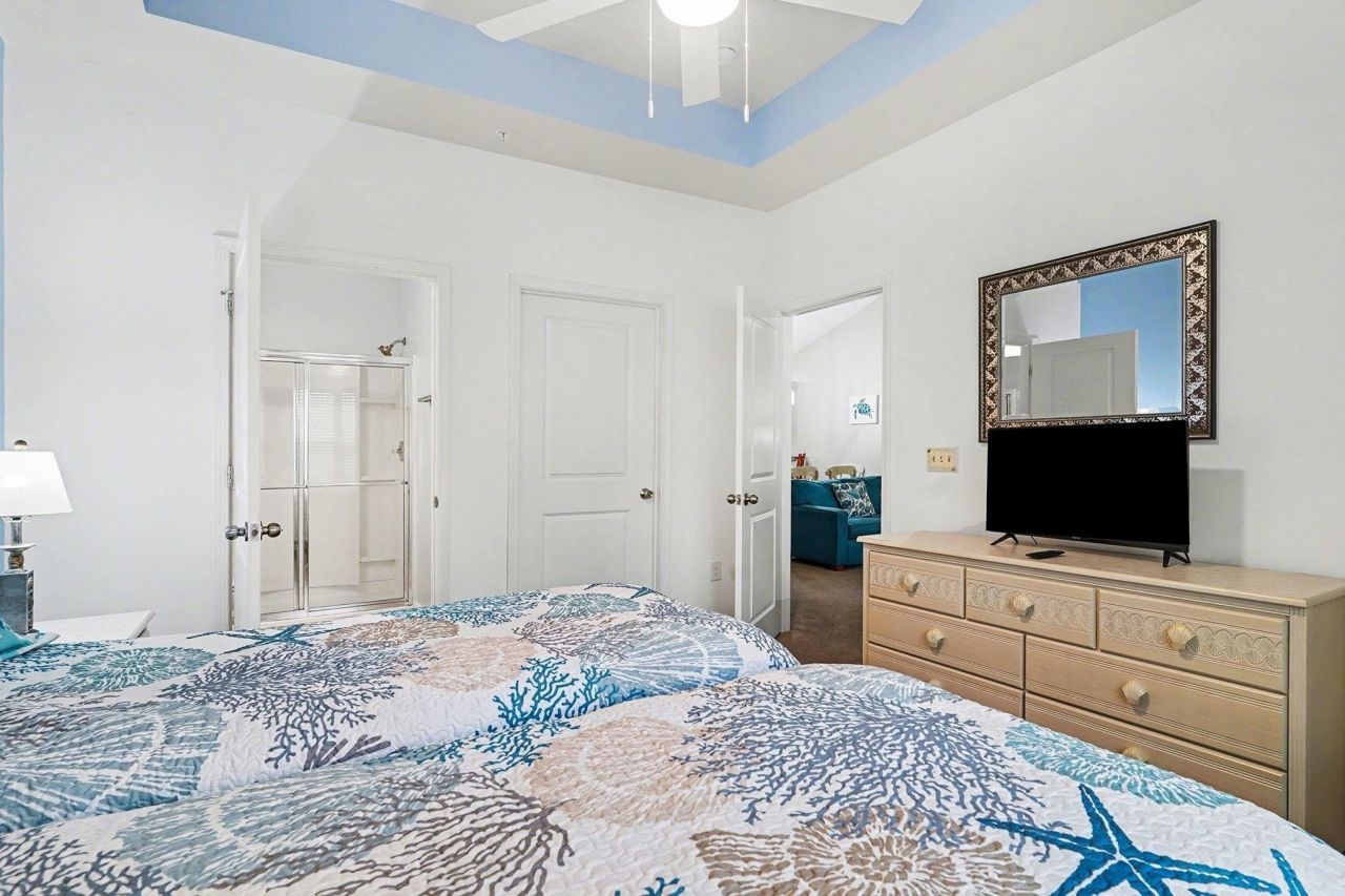 6253 Catalina Dr. Photo 16