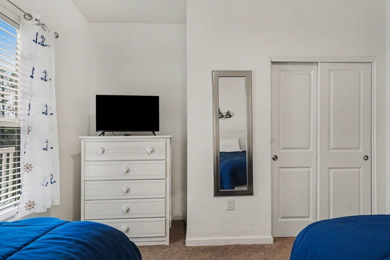 6253 Catalina Dr. Photo 19