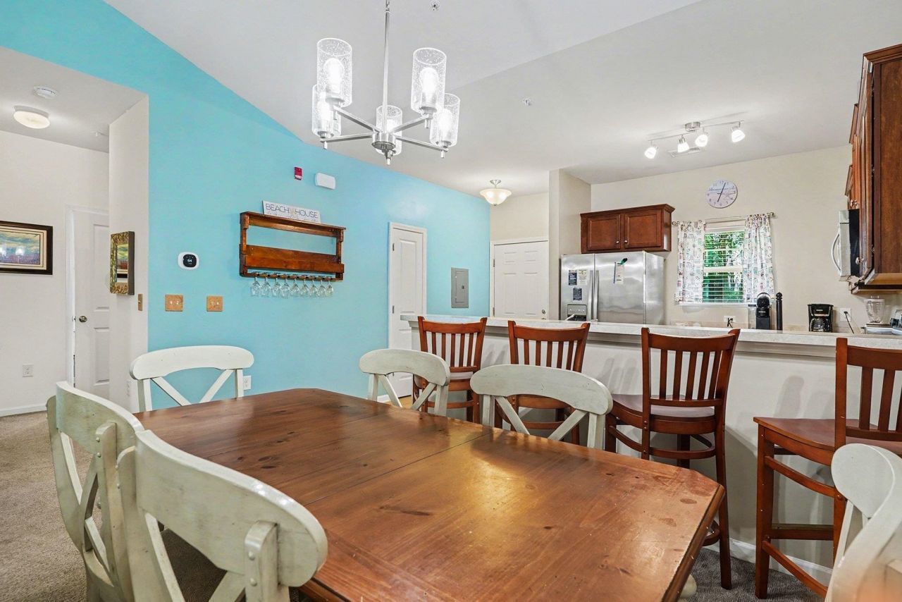 6253 Catalina Dr. Photo 8