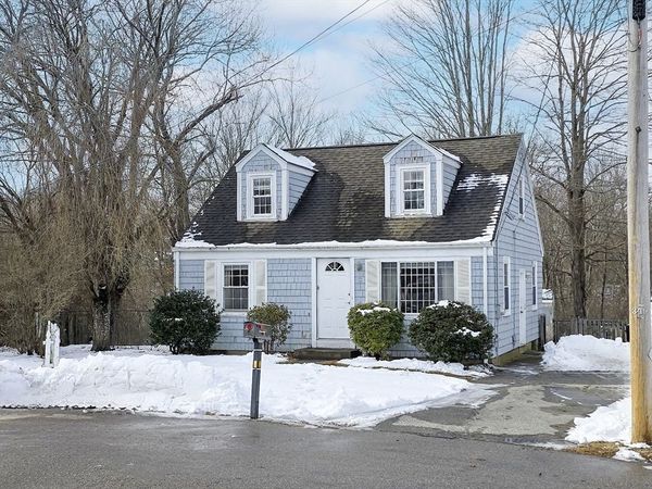 2 Westdale, Seekonk, MA 02771