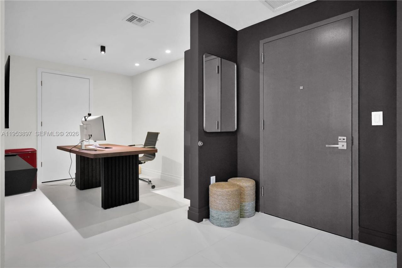 1080 Brickell Ave , Unit 1802, Miami, FL 33131 Photo