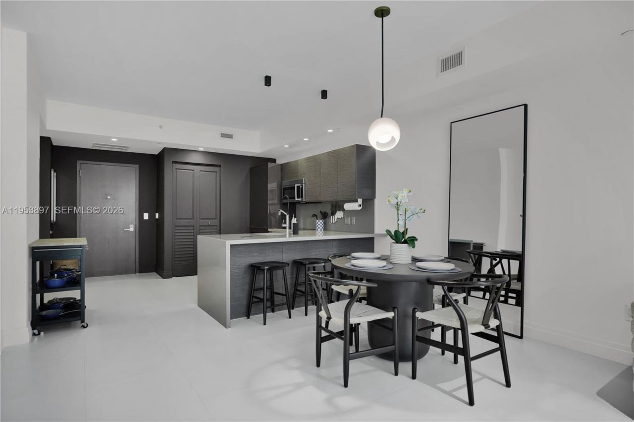 1080 Brickell Ave , Unit 1802, Miami, FL 33131 Photo