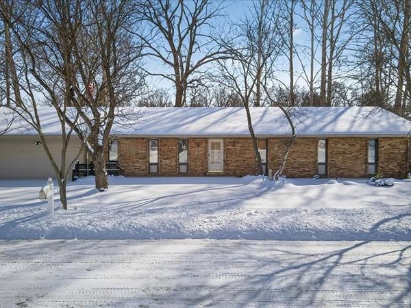 216 Shelburne Drive, St Charles, MO 63301