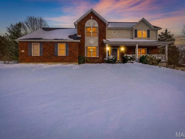 10 Crystal Lake Court, Festus, MO 63028