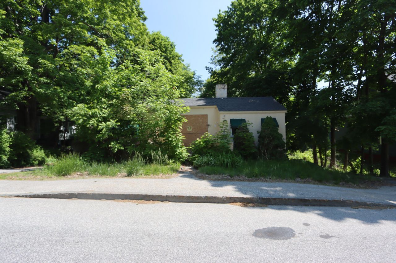 86 Western Avenue, Auburn, ME 04210 Main Photo