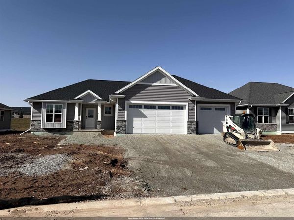 1433 DIVINITY DRIVE, De Pere, WI 54115