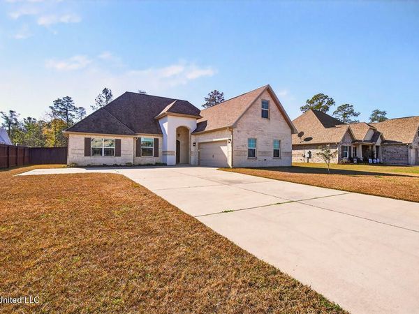 5827 Sylvester Street, Ocean Springs, MS 39564
