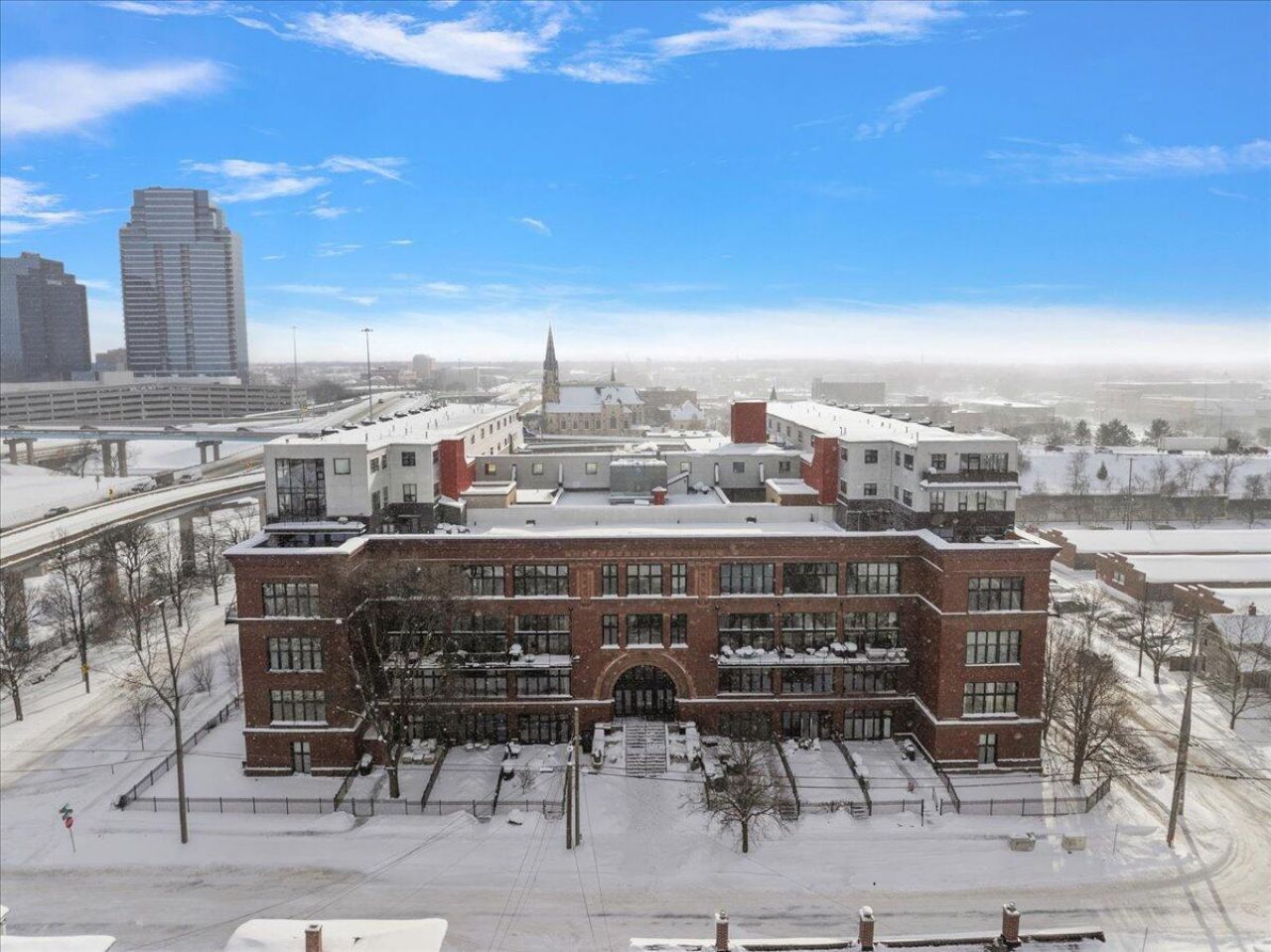 600 Broadway Avenue Nw, Unit 242, Grand Rapids, MI 49504 Main Photo