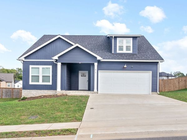 913 Recurve Ct, Clarksville, TN 37042
