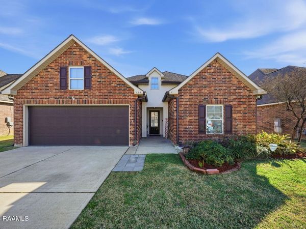 124 Raven Cliff Lane , Broussard, LA 70518