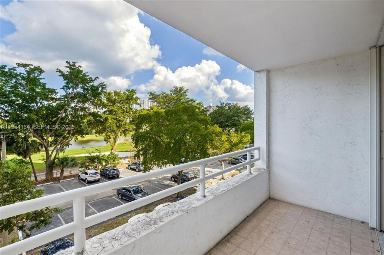 20225 NE 34th Ct, Unit 312, Aventura, FL 33180 Photo