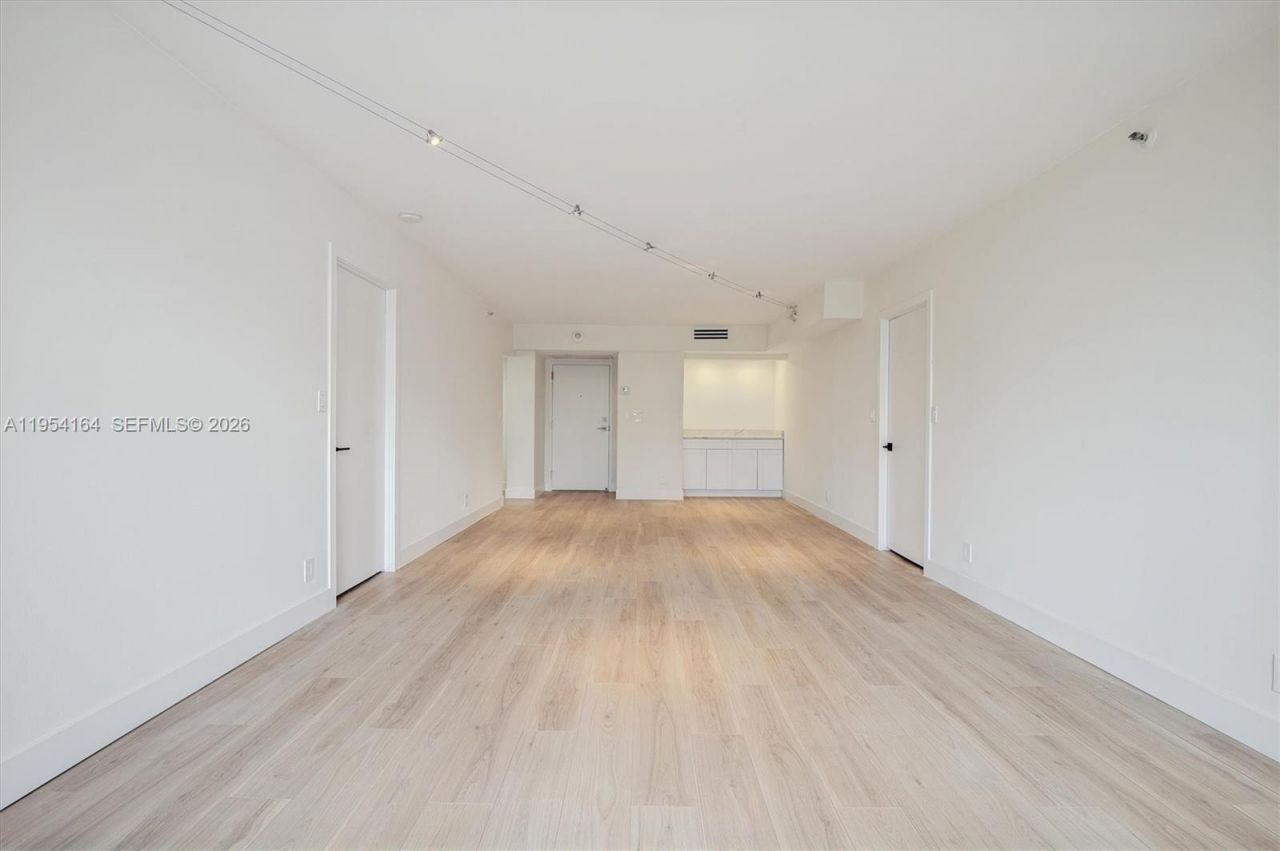20225 NE 34th Ct, Unit 312, Aventura, FL 33180 Photo