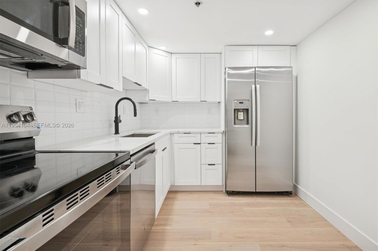 20225 NE 34th Ct, Unit 312, Aventura, FL 33180 Photo