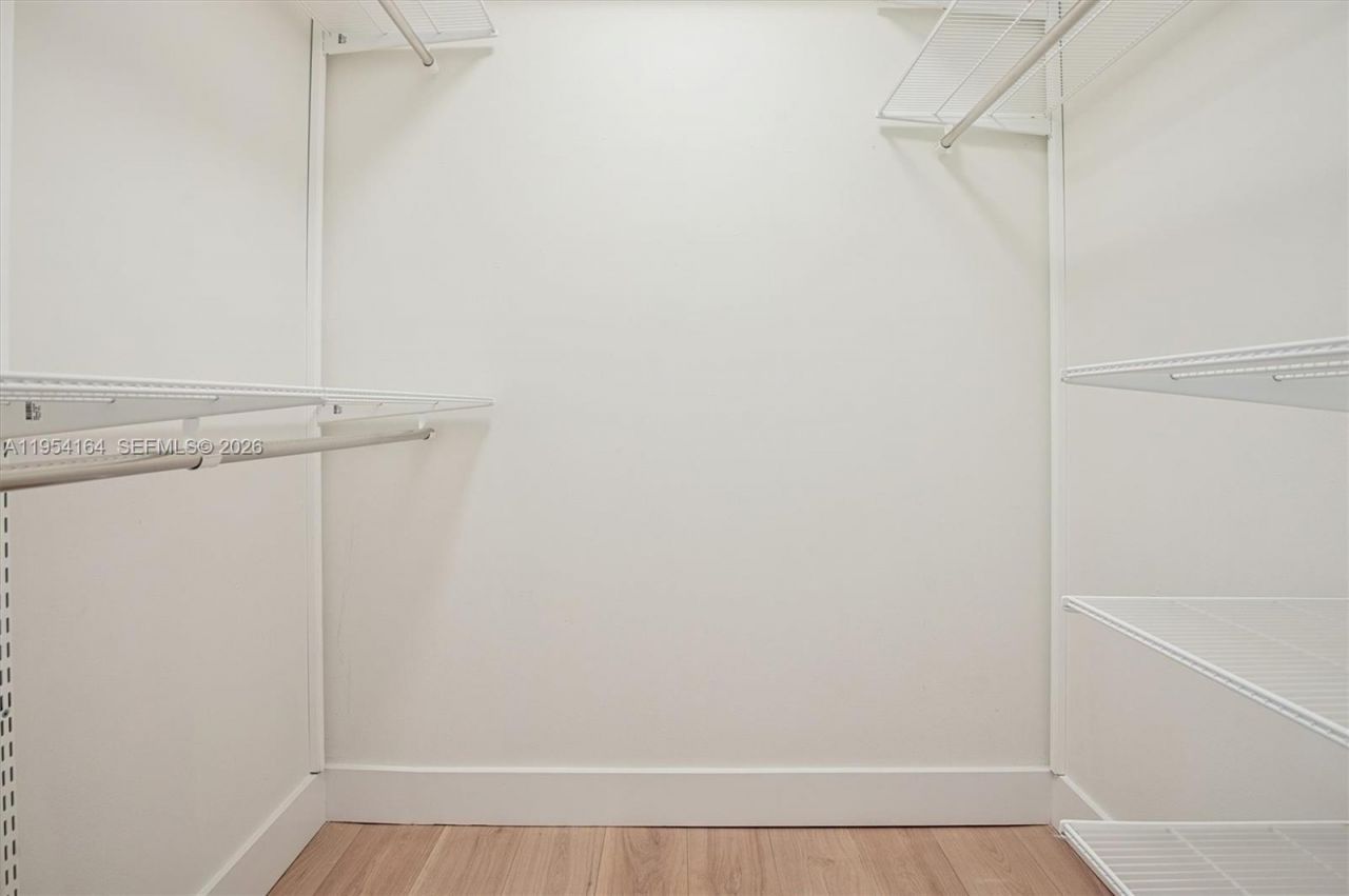 20225 NE 34th Ct, Unit 312, Aventura, FL 33180 Photo