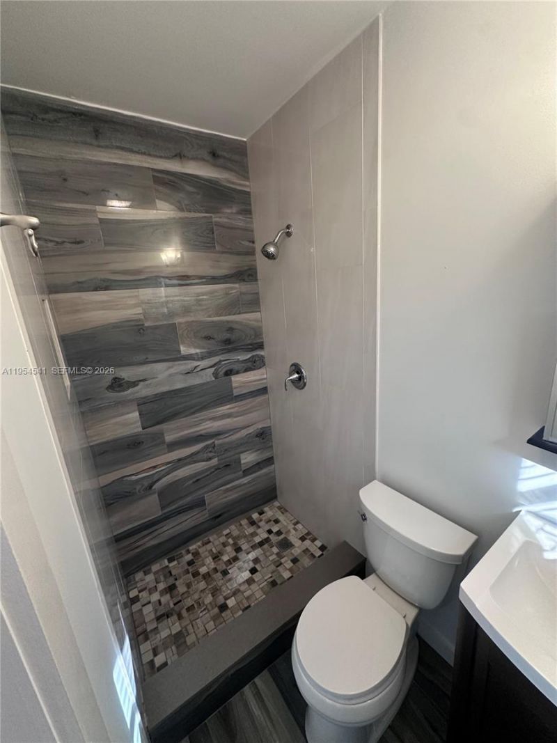 555 NE 71st St, Unit 1, Miami, FL 33138 Photo