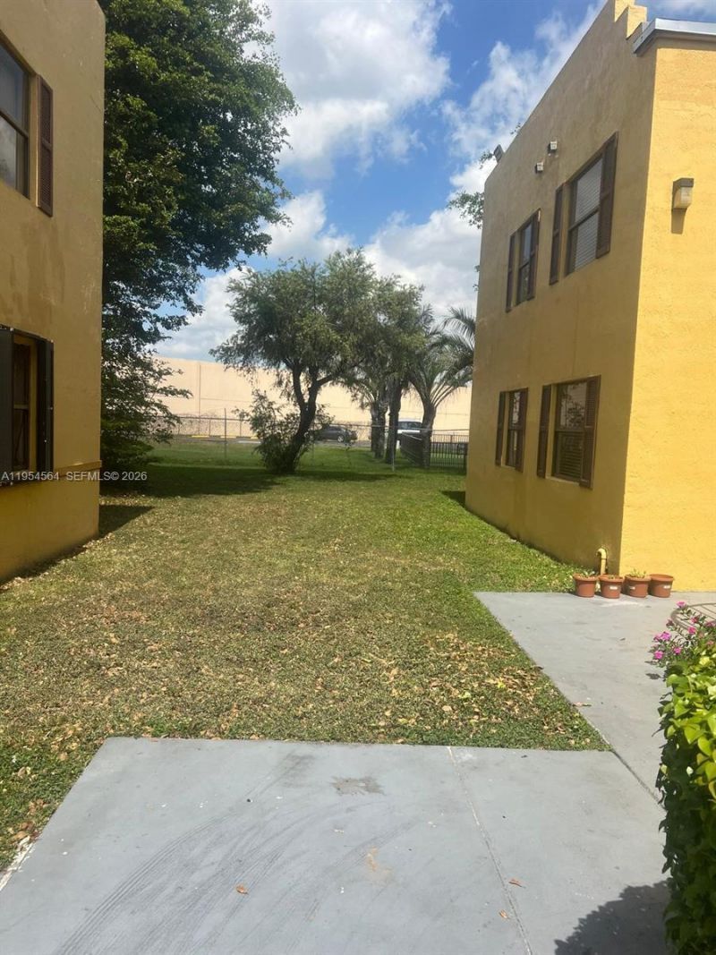 526 NW 114th Ave, Unit 103, Sweetwater, FL 33172 Photo