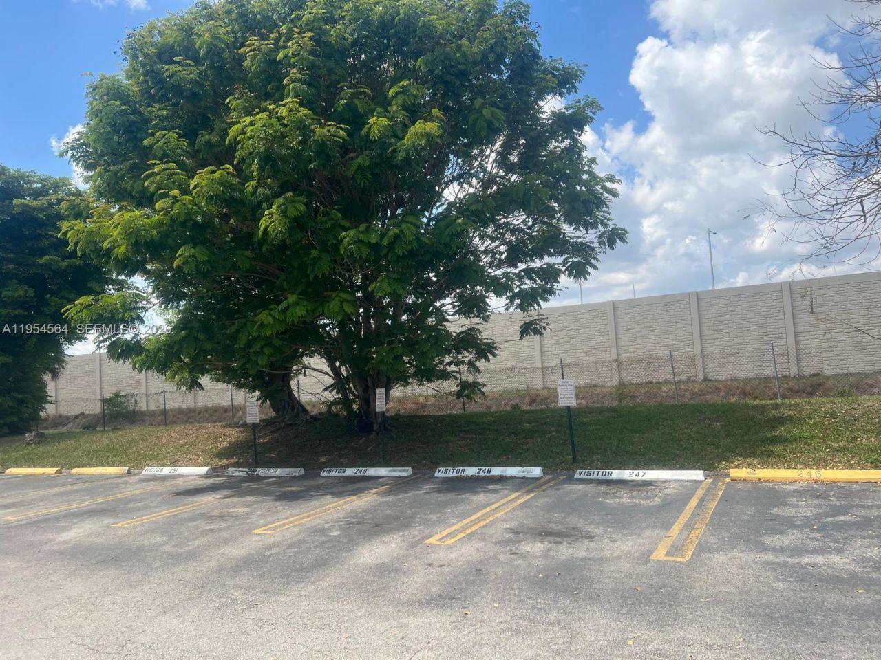 526 NW 114th Ave, Unit 103, Sweetwater, FL 33172 Photo