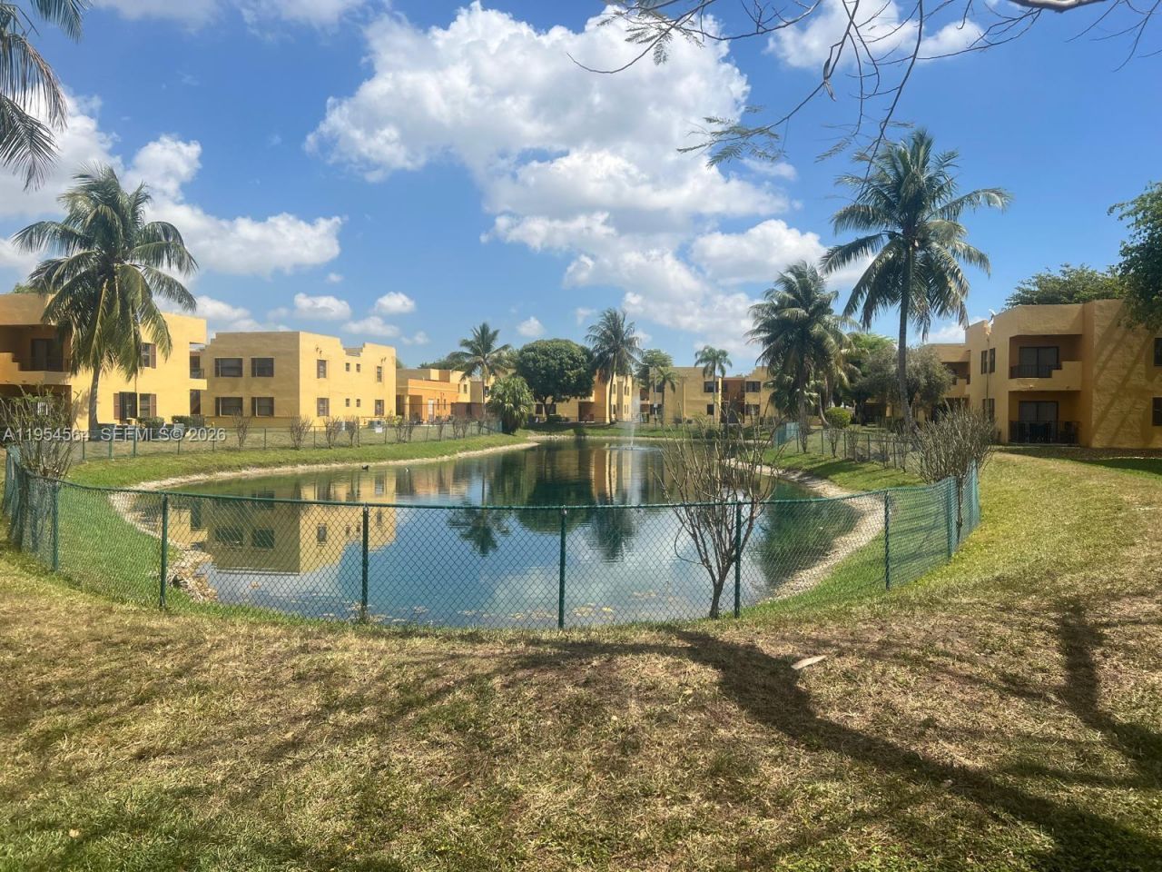 526 NW 114th Ave, Unit 103, Sweetwater, FL 33172 Photo