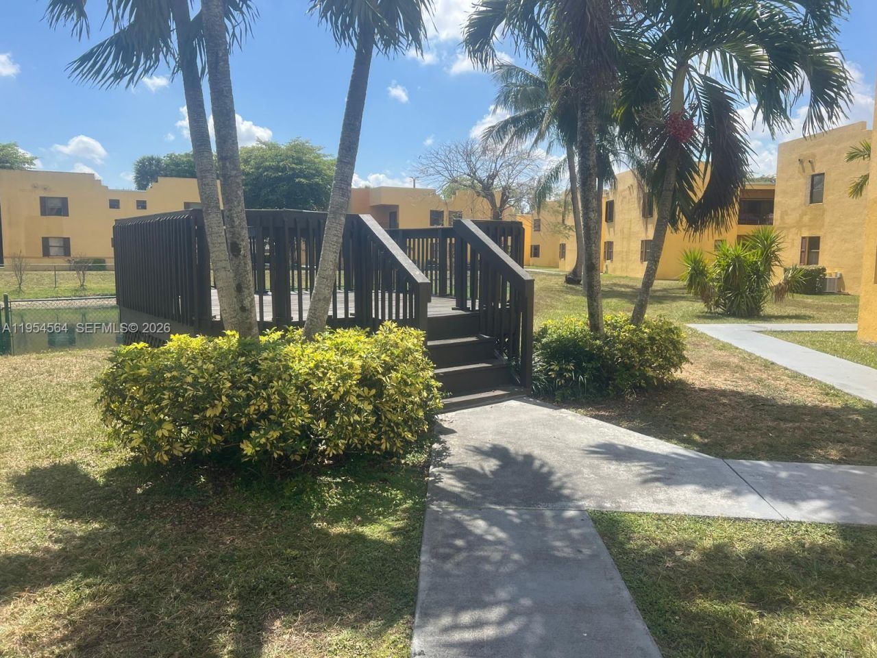 526 NW 114th Ave, Unit 103, Sweetwater, FL 33172 Photo