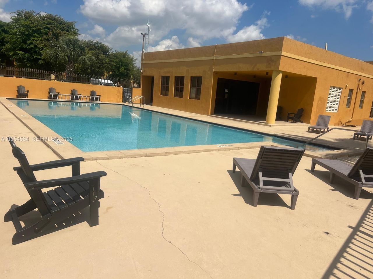 526 NW 114th Ave, Unit 103, Sweetwater, FL 33172 Photo