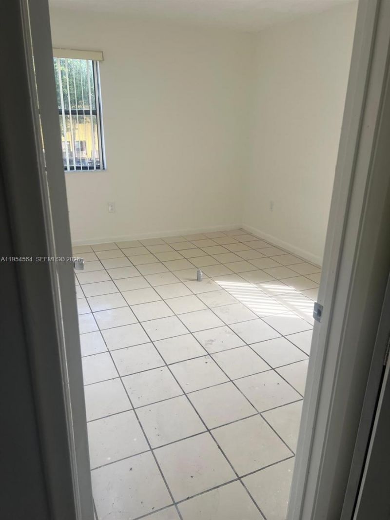 526 NW 114th Ave, Unit 103, Sweetwater, FL 33172 Photo