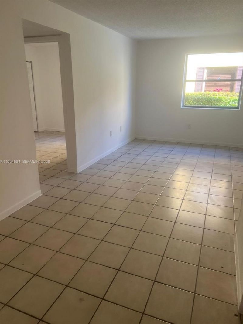 526 NW 114th Ave, Unit 103, Sweetwater, FL 33172 Photo