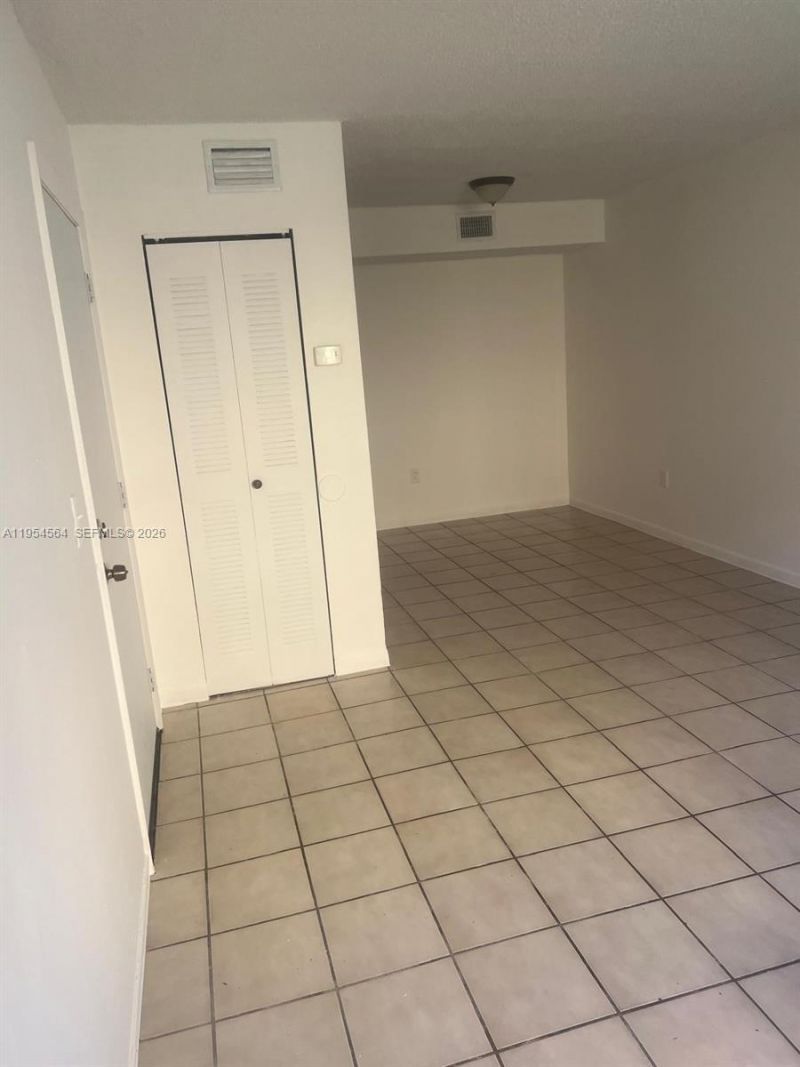 526 NW 114th Ave, Unit 103, Sweetwater, FL 33172 Photo