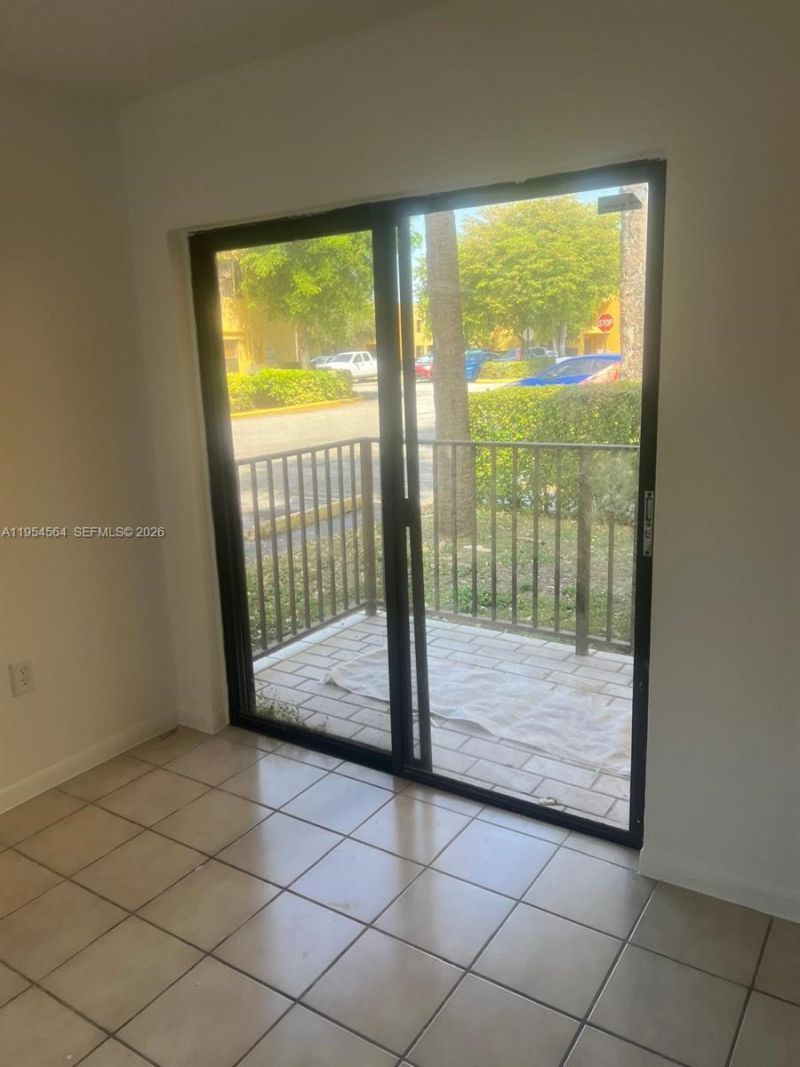 526 NW 114th Ave, Unit 103, Sweetwater, FL 33172 Photo