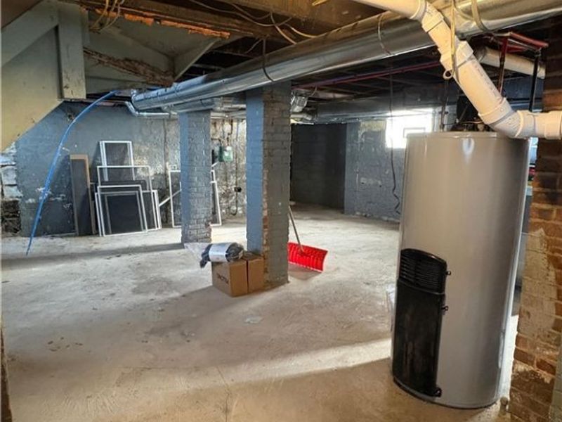 2164 E 87th Street, Cleveland, OH 44106 Photo 41