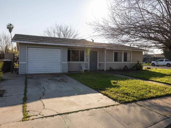 1410 Grayson Circle, Firebaugh, CA 93622