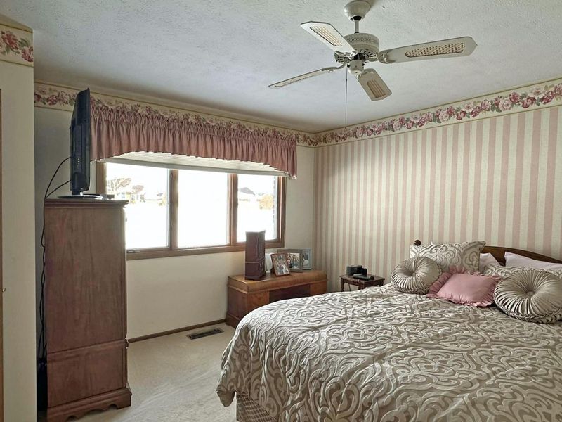 1136 Foxboro Road, Springfield, OH 45503 Photo 14