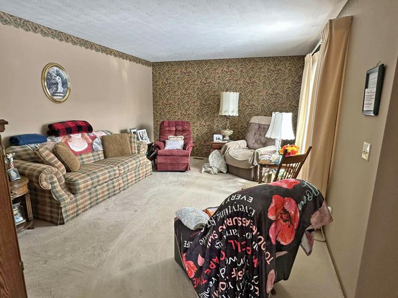 1136 Foxboro Road, Springfield, OH 45503 Photo 4