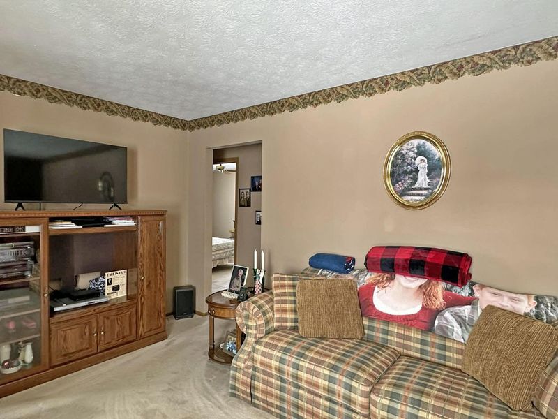 1136 Foxboro Road, Springfield, OH 45503 Photo 6