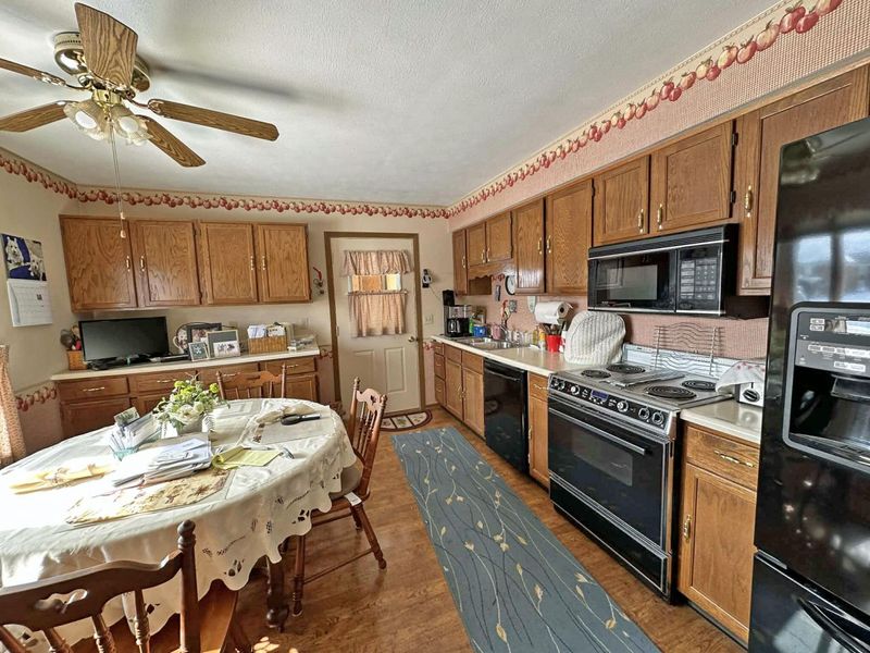 1136 Foxboro Road, Springfield, OH 45503 Photo 9