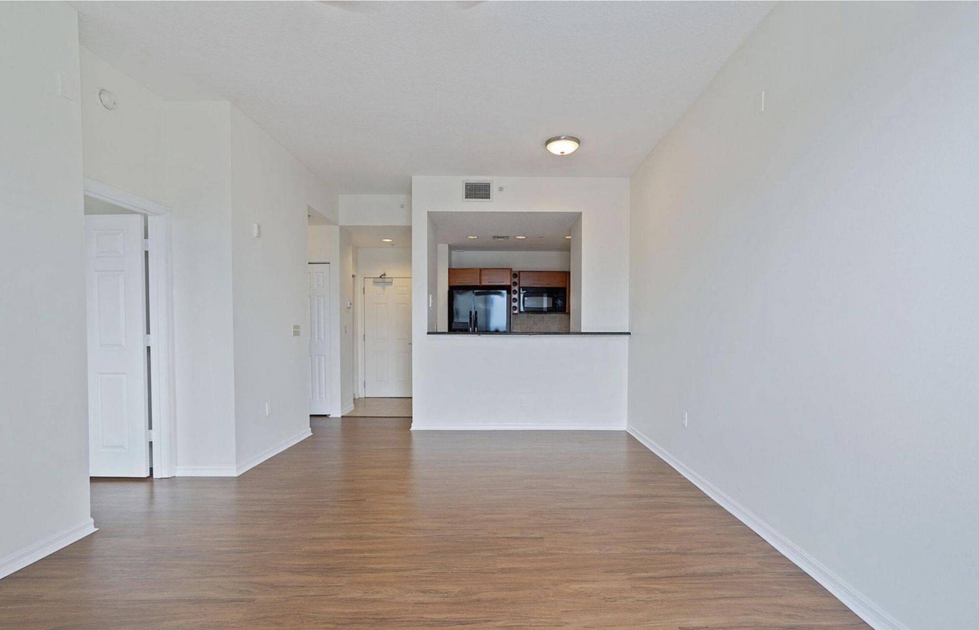 511 Lucerne Avenue, Unit 610, Lake Worth Beach, FL 33460 Photo