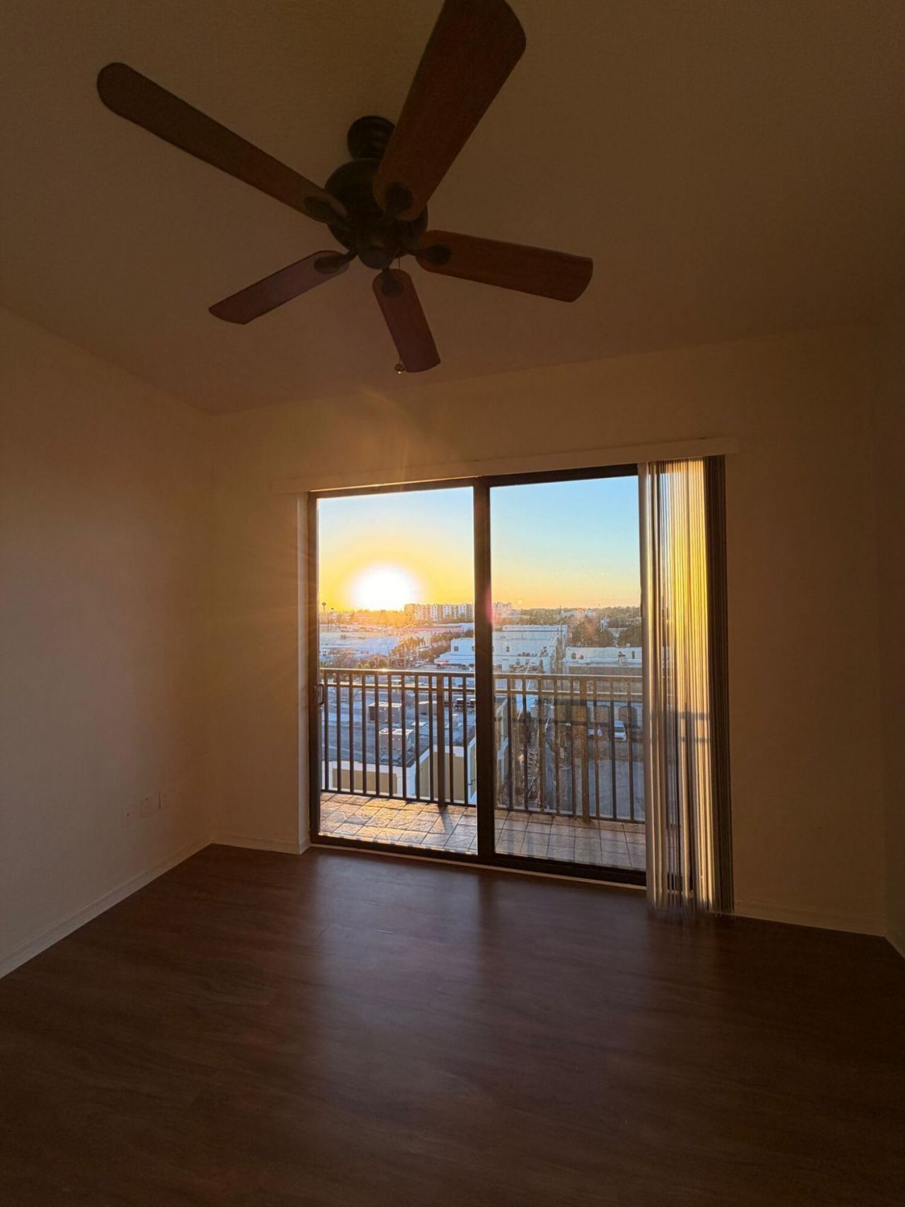 511 Lucerne Avenue, Unit 610, Lake Worth Beach, FL 33460 Photo