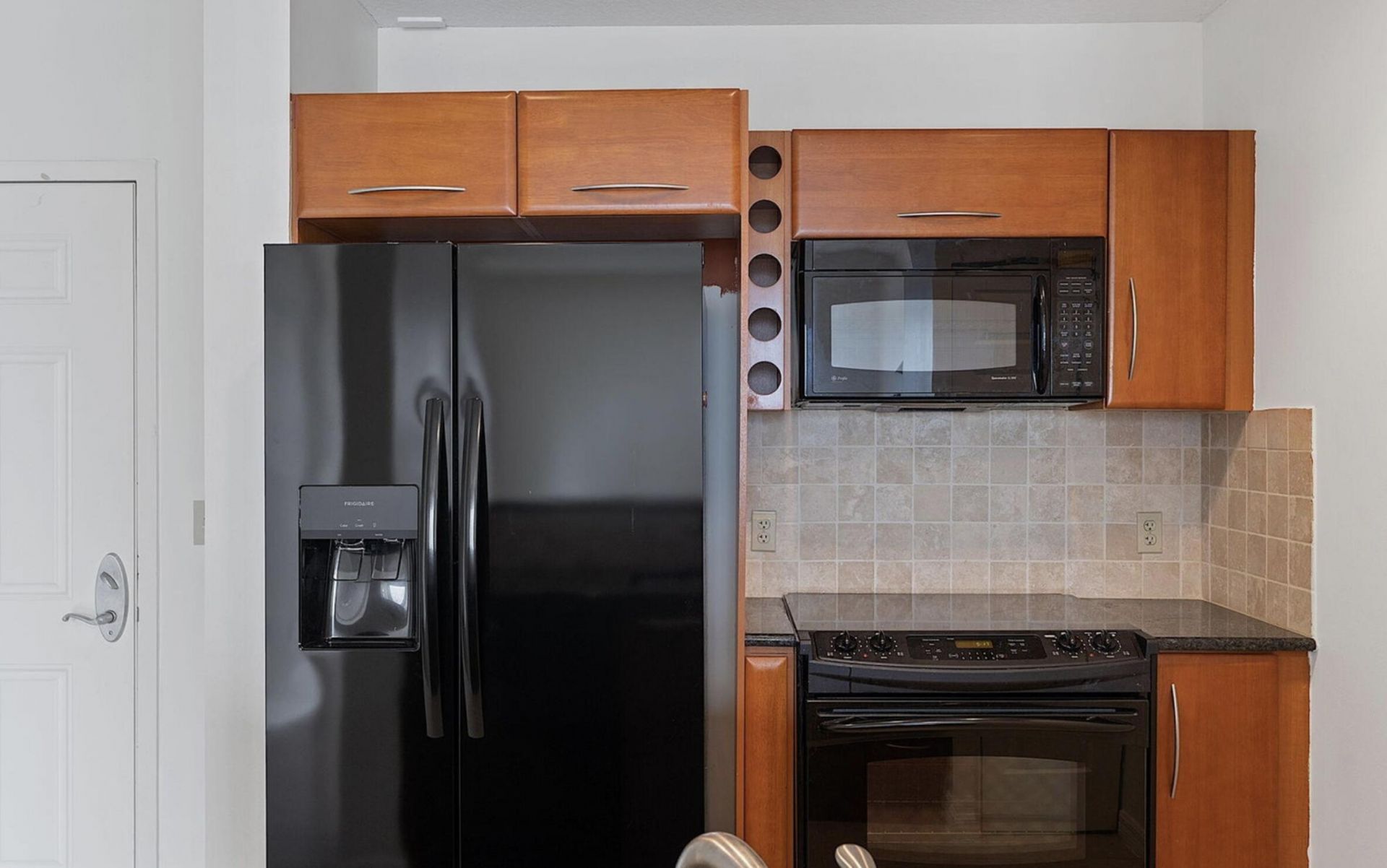 511 Lucerne Avenue, Unit 610, Lake Worth Beach, FL 33460 Photo