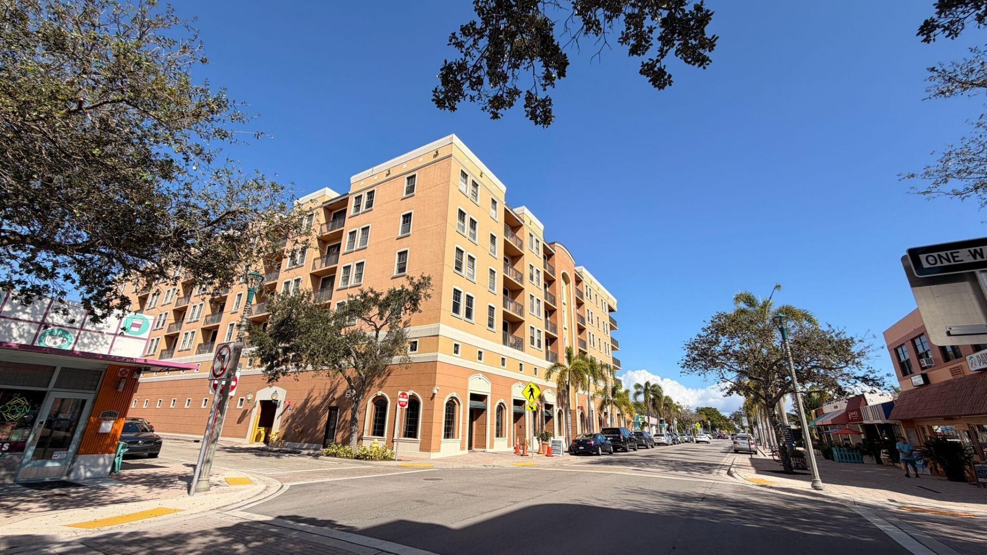 511 Lucerne Avenue, Unit 610, Lake Worth Beach, FL 33460 Photo