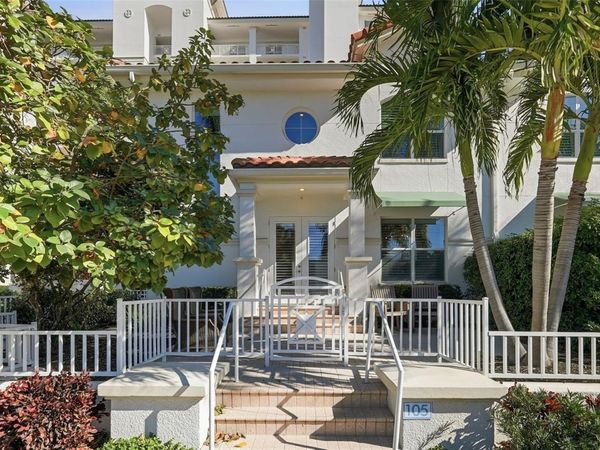 1325 SNELL ISLE BOULEVARD NE, Unit 105, ST PETERSBURG, FL 33704