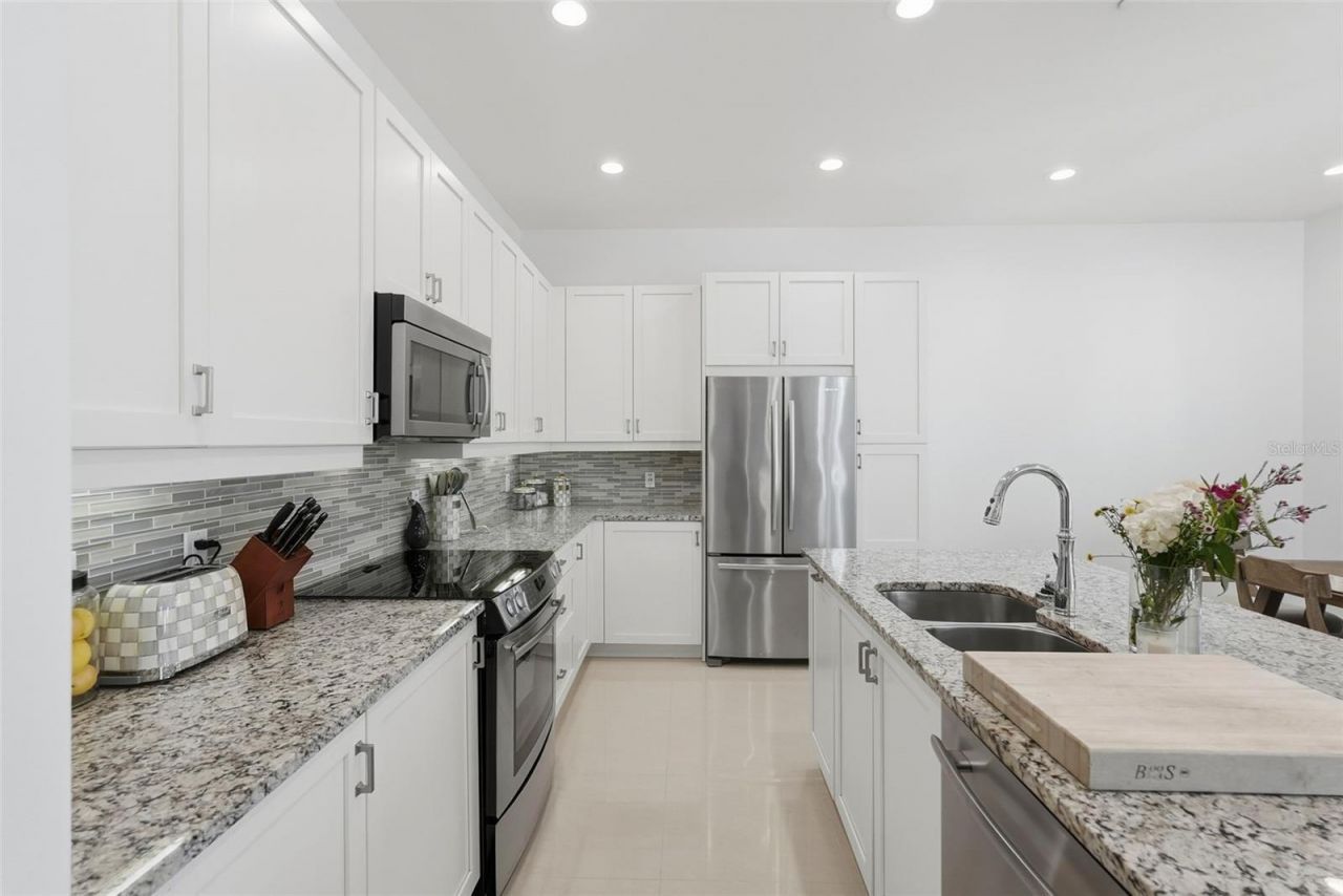 1325 Snell Isle Boulevard Ne, Unit 105, Saint Petersburg, FL 33704 Photo